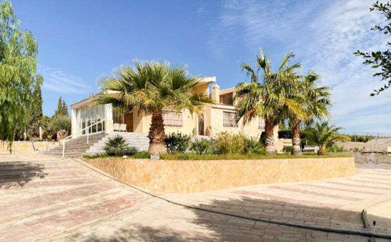 VENTA CHALET CON PISCINA, ZONA PARTIDA ALTABIX, EXCELENTE UBICACIÓN photo 0