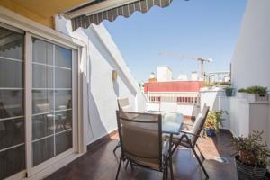 Exclusivo ático dúplex en el centro de Santa Pola, a solo 50 metros de la Glorieta y el Castillo photo 0