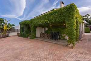 VILLA ESSENCE FOR RENT photo 0