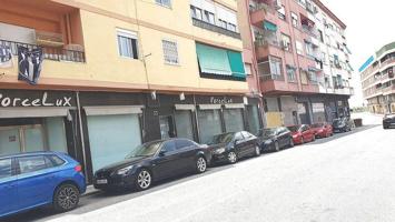 Oportunidad de inversión, amplios 3 local comerciales unificado en zona estratégica de Elda photo 0