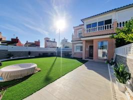 VENTA CHALET ESQUINA, 200M TERRAZA, PISCINA COMUNITARIA, REFORMADO, ZONA GRAN ALACANT CENTRO COMERCIAL photo 0