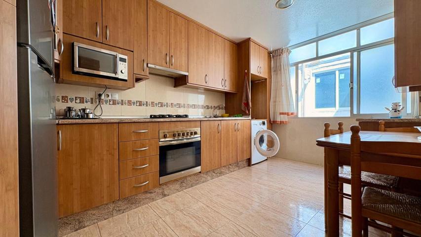 PISAZO DE 4 HABITACIONES Y ASCENSOR EN EL TOSCAR photo 0