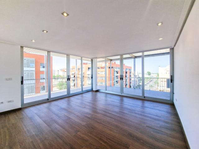 DISPONIBLE VIVIENDA DE 133 M2 Y TERRAZA DE 60 M2 EN EL BARRIO DE PORCELANOSA photo 0