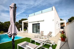 Villas modernas en la naturaleza photo 0
