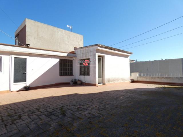 PALAMÓS: CASA ADOSADA céntrica para restaurar de 304 m2 con garaje de 149 m2 + terraza de 100 m2 photo 0