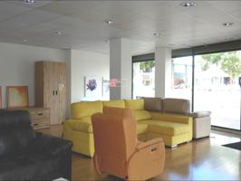 SANT ANTONI DE CALONGE: Local comercial de 440 m2, todo en planta baja, ideal expo. automóvil, etc. photo 0