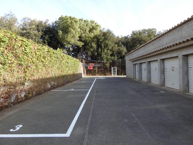 CALONGE: Sa alquilan parkings, para REMOLQUES, AUTOCARAVANAS Y FURGONETAS , recinto cerrado photo 0