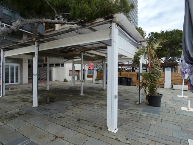 PLATJA D'ARO: SE ALQUILA Local de restaurante en 1a línea de mar, con terraza de 40 m2 aprox. photo 0