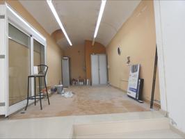 PALAMÓS: local comercial de 60 m2.apróx. en perfecto estado, con escaparate. Ideal exposición, etc.. photo 0
