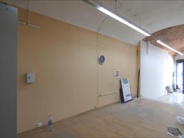 PALAMÓS: local comercial de 60 m2.apróx. en perfecto estado, con escaparate. Ideal exposición, etc.. photo 0