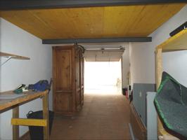 PALAMÓS: Zona Sant Joan, se vende garage cerrado de 25 m2. aprox. con aseo photo 0