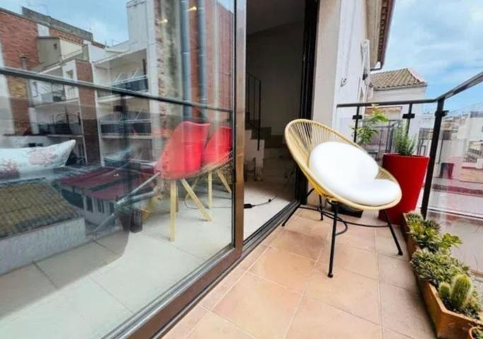 PALAMÓS: ÁTICO DÚPLEX CÉNTRICO A POCOS METROS DE LA PLAYA, ASCENSOR Y PARQUING OPCIONAL. photo 0