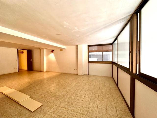 PALAMÓS: ! oportunidad ! LOCAL COMERCIAL CÉNTRICO DE 113 M2, PLANTA BAJA + ALTILLO + 2 ASEOS photo 0