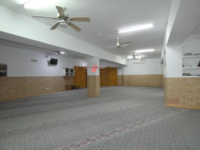 ST.JOAN DE PALAMÓS: SE VENDE LOCAL COMERCIAL de 304 m2, totalmente diáfano y con 4 aseos y cocina. photo 0