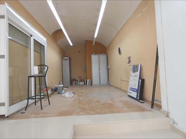 PALAMÓS: local comercial de 60 m2.apróx. en perfecto estado, con escaparate. Ideal exposición, etc.. photo 0
