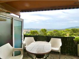 CALONGE: APARTAMENTO CON HERMOSAS VISTAS AL MAR Y A LA MONTAÑA. photo 0
