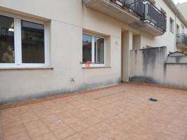PALAMÓS: Piso dúplex de 96 m2 + local de 42 m2 o gran garaje a pie de calle. photo 0
