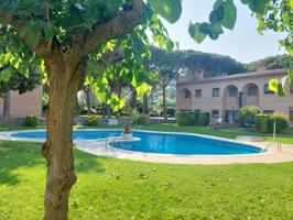 CALONGE: Adosada a 2'5 kms de Calonge, en PRECIOSO CONJUNTO RESIDENCIAL, con piscina y parking photo 0