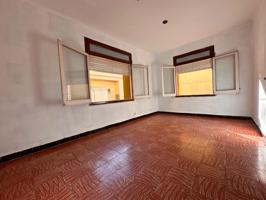 PALAMÓS: PISO MUY CÉNTRICO DE 93 m2 aprox. A POCOS METROS DE LA PLAYA. photo 0