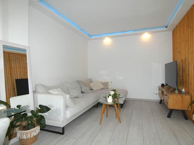 CALONGE: Un amplio y acogedor ATICO DUPLEX. 93 m2. + 8 m2. de terrazas apróx. en el centro de Calonge photo 0