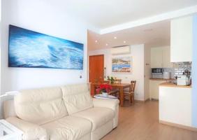 PALAMÓS: FABULOSO APARTAMENTO A POCOS METROS DEL MERCADO MUNICIPAL CON ASCENSOR photo 0