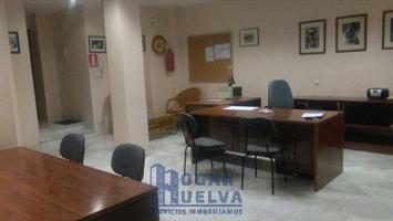 Local en venta en Huelva de 55 m2 photo 0