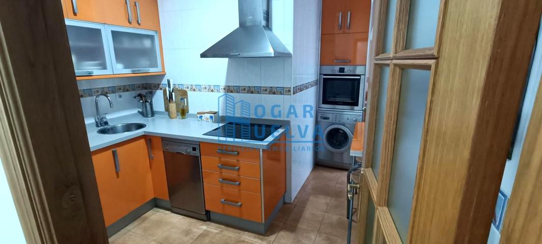 Piso en venta en Huelva de 104 m2 photo 0
