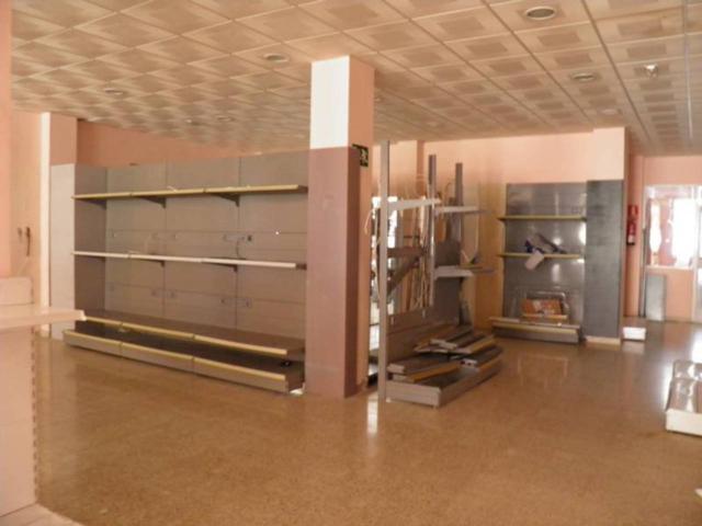 Local comercial en venta en Loja photo 0