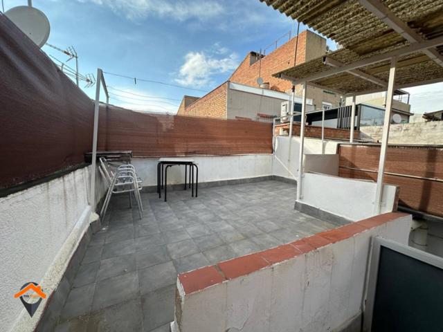CASA EN PLANTA BAJA CON PATIO Y JUNTO PARC DEL NORD photo 0