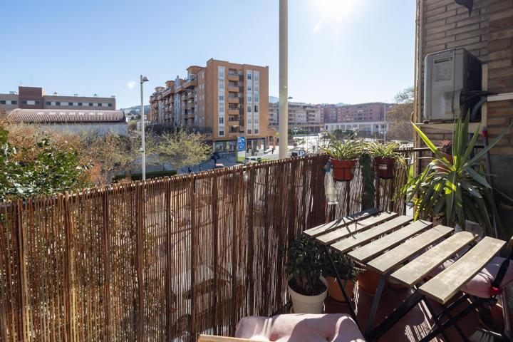 Maravilloso piso de 3 dormitorios con terraza en Avd Madrid photo 0