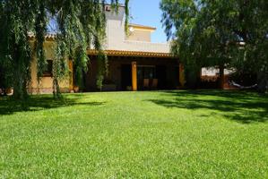 Villa En alquiler en Chipiona photo 0