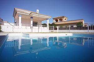 Villa En alquiler en Chipiona photo 0