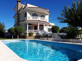 Villa En alquiler en Chipiona photo 0