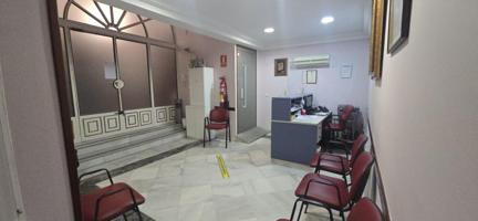 Oficina En alquiler en Arenal - Museo - Tetuán, Sevilla photo 0
