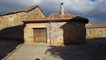 Casa En venta en Santa Colomba de Somoza photo 0