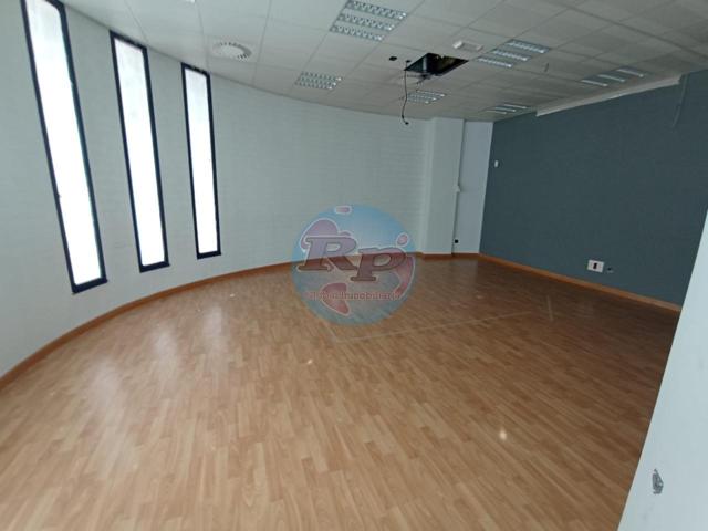 Local En venta en Ponferrada photo 0