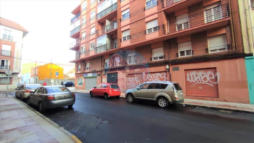 Local En venta en León photo 0