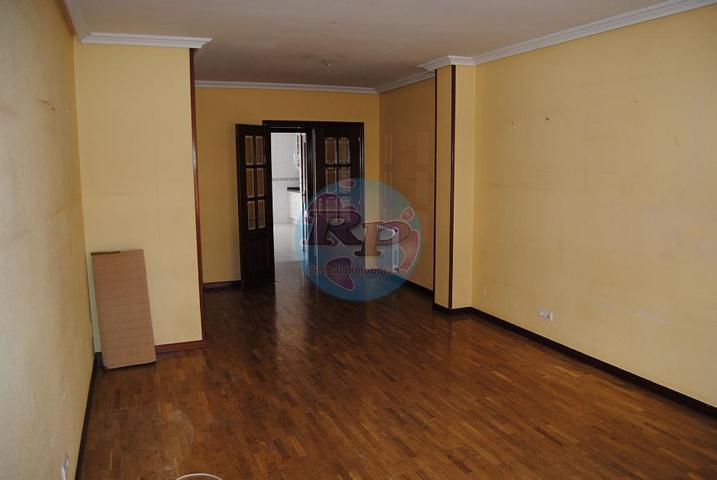 Piso En venta en La Bañeza photo 0