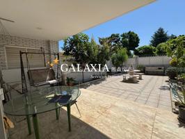 Adosado en venta en Parla de 240 m2 photo 0