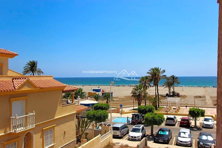 Adosado en venta en Vera de 123 m2 photo 0