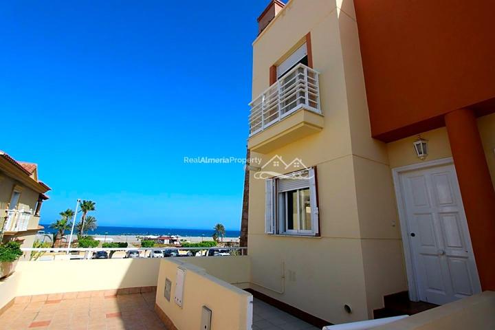 Adosado en venta en Vera de 123 m2 photo 0