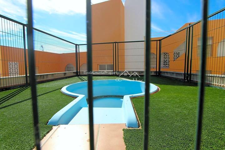 Piso en venta en Garrucha de 110 m2 photo 0
