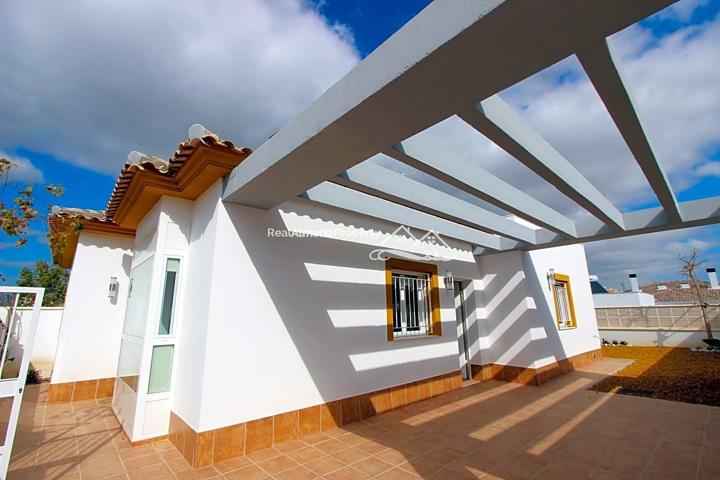 Newly-built villas at great price! photo 0