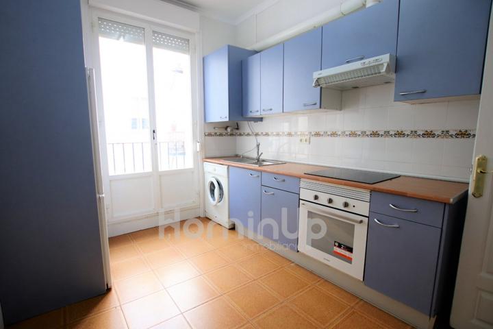 Se vende amplia vivienda en Zona Casco viejo que costa de 6 dormitorios photo 0