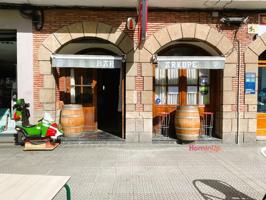 Se Vende Bar en funcionamiento con terraza y salida de humos en Zona La Peña photo 0
