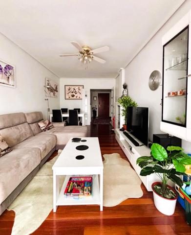 Se Vende Amplio Piso de 3 dormitorios y Garaje en Zona San Adrian photo 0