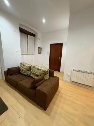Se alquila coqueto apartamento en el centro de Bilbao photo 0
