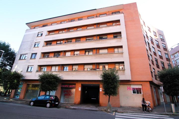 Se Vende Parcela de Garaje para Coche Grande en Zona La Peña photo 0