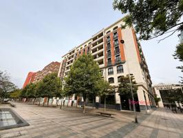 Se alquila Exclusiva Vivienda de 2 dormitorios y Garaje de acceso directo en Zona Abandoibarra photo 0