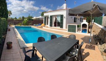Chalet unifamiliar con piscina y buenas vistas photo 0